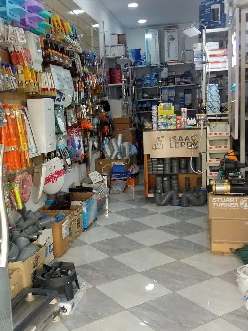 Atelier-boutique d'Isaac Leroy, plombier à Houilles